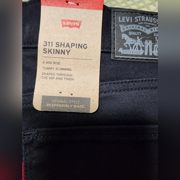 ✨️NWT✨️ Levi's Black 311 Skinny Shaping Skinny Jeans, Size 29 x 30 - Picture 3 of 7